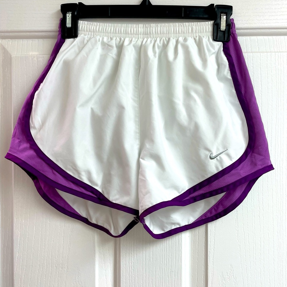 Nike shorts, women’s Small